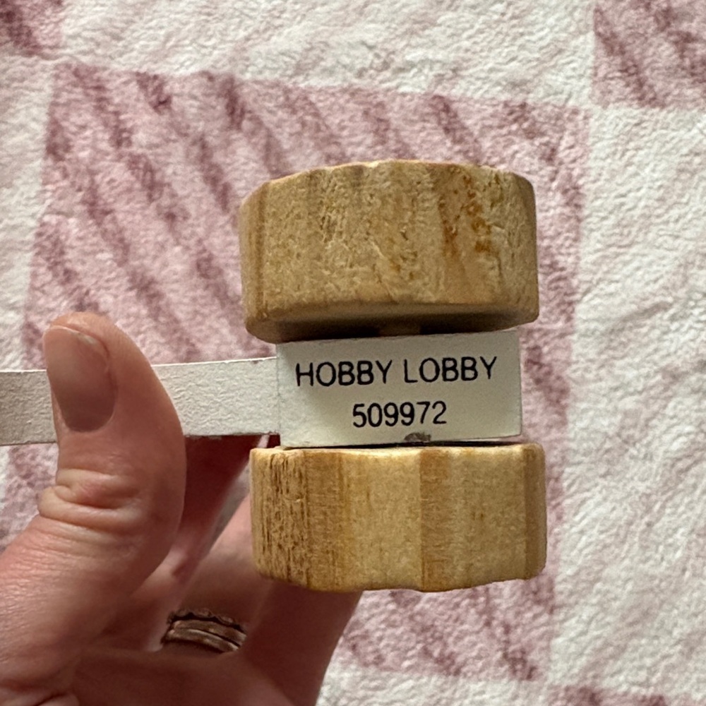 Hobby Lobby Wooden Crafting Giraffe - Picture 4 of 4